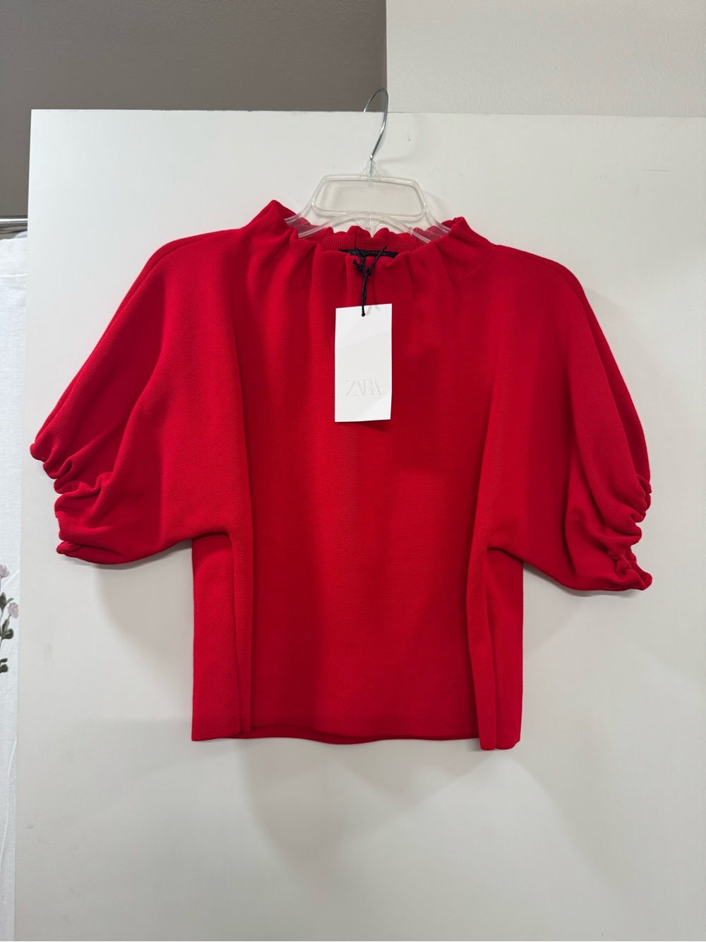ZARA Red Puff Sleeve Women's Top - Size M (NWT)